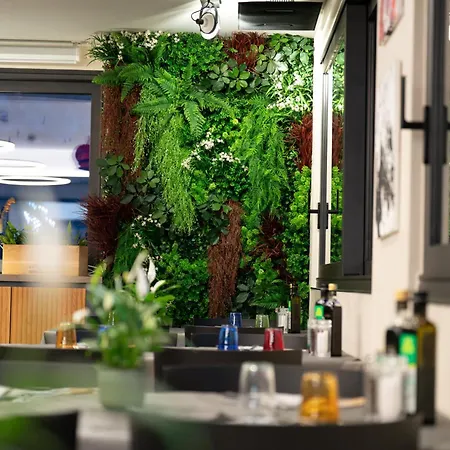Rolly - Rooms & Restaurant-3